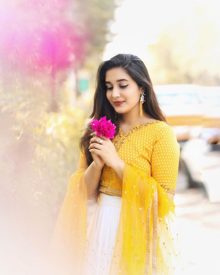 top 10 telugu fashion influencers in india.